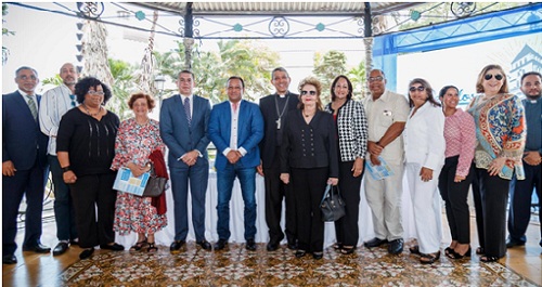 Foto Alcalde obispo Diplán y otros en fiestas patronales