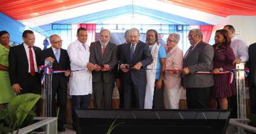 Foto Danilo inaugura hospital en Fantino