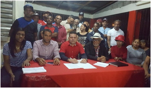 Foto dirigentes PRSC apoyan candidato al Distrito de Cienfuegos