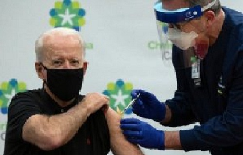 Foto Biden recibe segunda vacuna