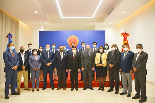 foto embajador chino senador Antonio Marte de Santiago Rodríguez y otros