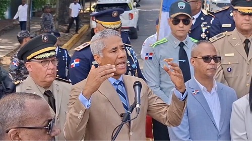 Foto Andrés Cueto habla día de Duarte