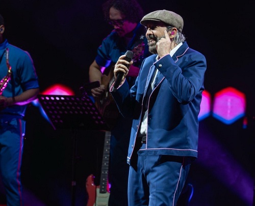 Foto Juan Luis Guerra eb el Estadio Cibao