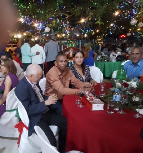 Foto Perfecto Martínez y otros miembros en cena CPD Santiago