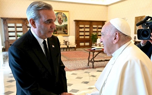 Foto Presidente y Papa Francisco 3