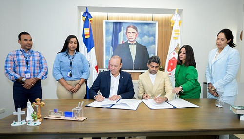 Foto Ulises firma acuerdo con La Marchanta