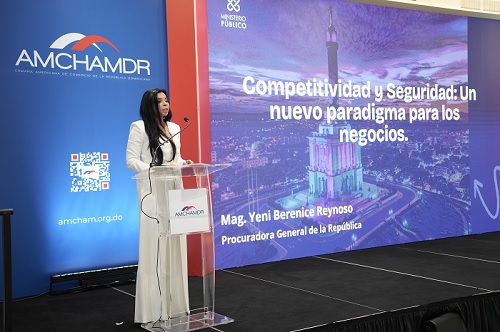Foto Yeni habla con Cámara de Comercio