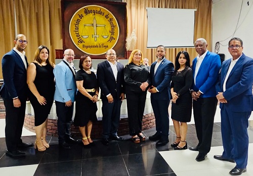 Foto directivos Aso. de Abogados de Santiago