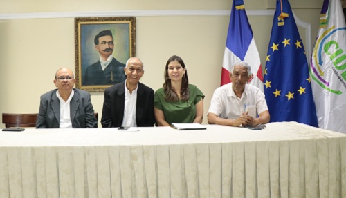 Foto exponen libro sobre democracia