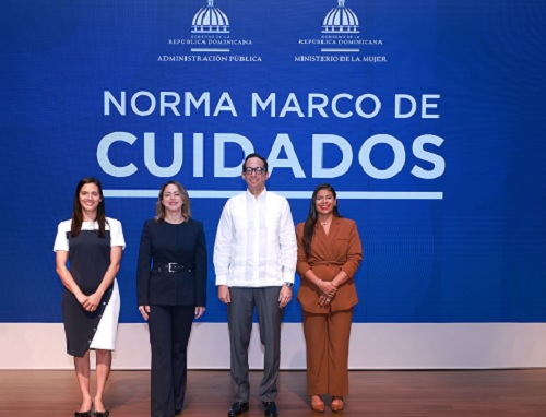 Foto ministro administración púlica y otros