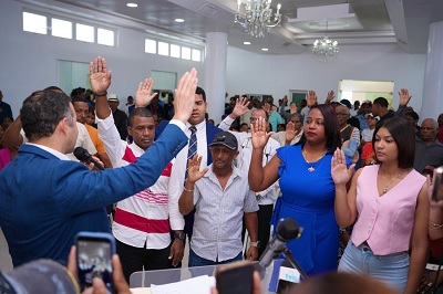 Foto peledeístas retoprna