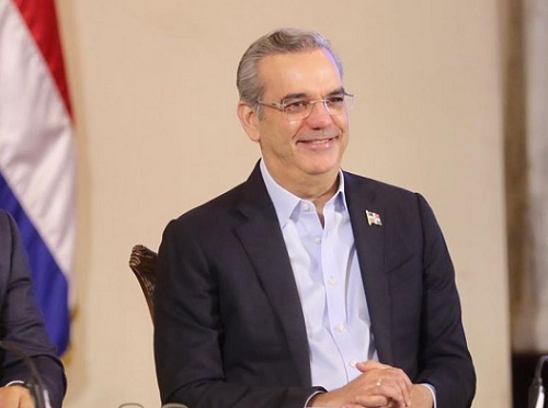 Foto presidente Abinader 23