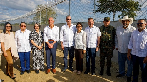 Foto presidentes Honduras RD y otras personalidades