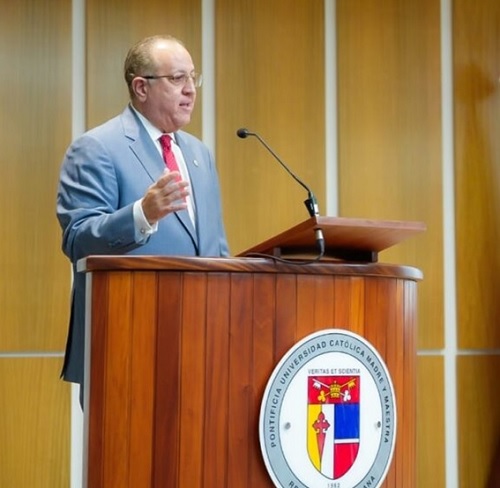 foto Magín Díaz ministro de Hacienda