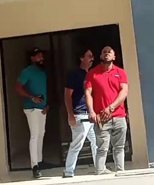 foto de hombres armados 