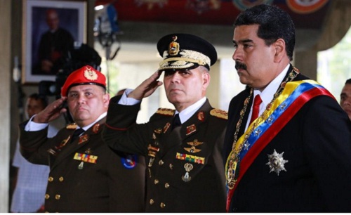 Foto AMaduro y los militares