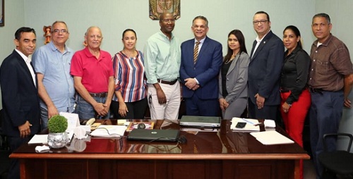Foto Camejo Silverio Chávez y otros funcionarios de Agricultura
