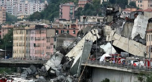 Foto derrumbe de puente en Italia