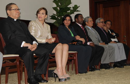foto Aura Toribio Agripino y otros