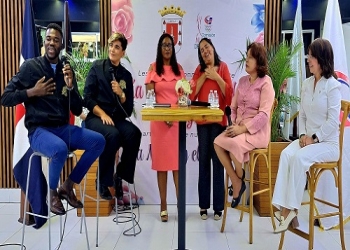 UDESA agradece Panel mujer y deportes conmemoración Día de la Mujer  