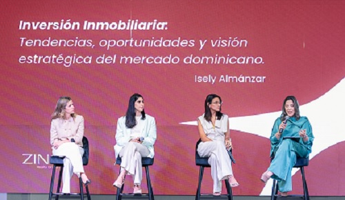 Foto .-  Kuky Silverio Marina Silverio Aneury Pilar y María Isabel Cáceres de Silverio