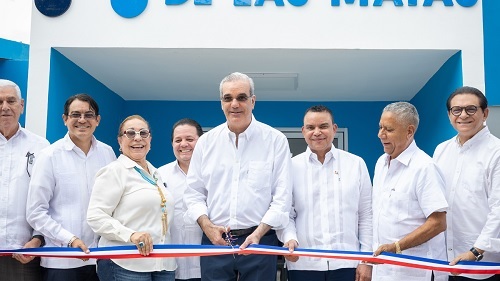 Foto Abinader Rosas Santos y otros en inauguración hospitalaria SAJOMA