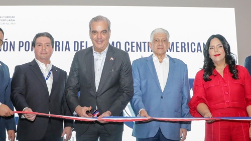 Foto Abinader y los puertos