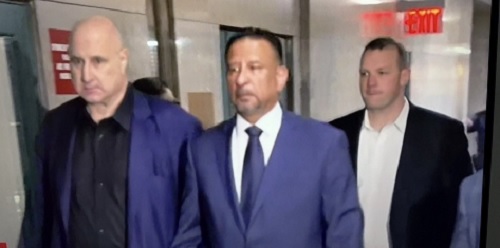 Foto acusado mata e delective en NY