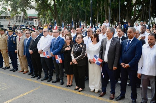 Foto conmemoran 182 abiversario Independiencia