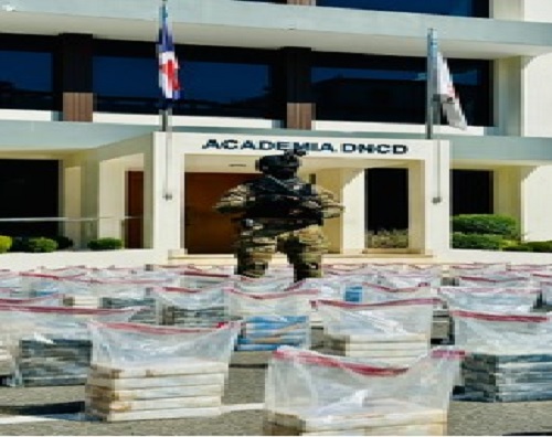 Foto decomisan cocaína en Pedernales