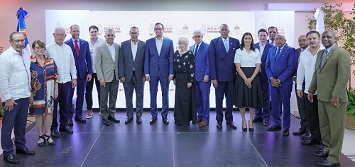 Foto funcionarios del MAP en reconocimiento servidores públicos