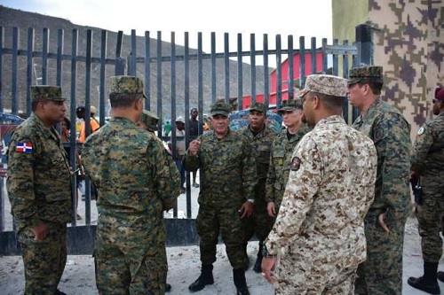 Foto guardias en la frontera