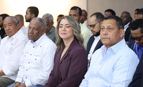 Foto hombres encuestados por Ministeio Mujer