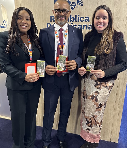 Foto presentan revista de PP