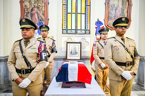 fOTO HOENAJE AL GENERAL rODRÍGUEZ